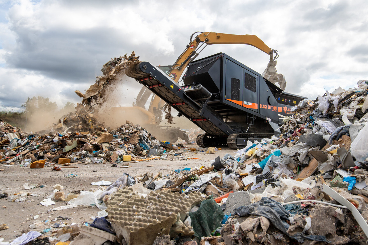Arjes Titan 900 - Industrial waste shredder: picture 4 Arjes Titan 900 - Industrial waste shredder: picture 4