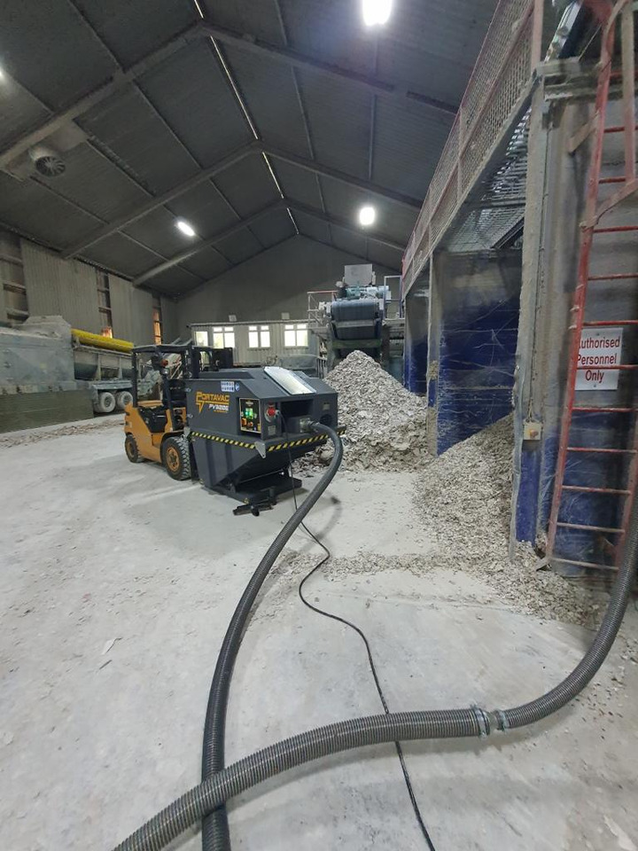 Portavac - PV300E - Industrial vacuum cleaner: picture 4 Portavac - PV300E - Industrial vacuum cleaner: picture 4