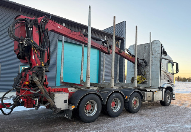 Mercedes-BenzArocs 8x4 Nosturilla! - Logging truck, Crane truck: picture 5 Mercedes-BenzArocs 8x4 Nosturilla! - Logging truck, Crane truck: picture 5