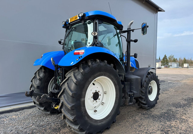 New HollandT7.200 - Farm tractor: picture 5 New HollandT7.200 - Farm tractor: picture 5