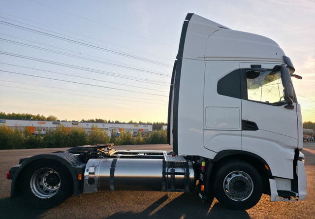 IvecoS-Way 460 4x2 LNG / LBG - Tractor truck: picture 5 IvecoS-Way 460 4x2 LNG / LBG - Tractor truck: picture 5