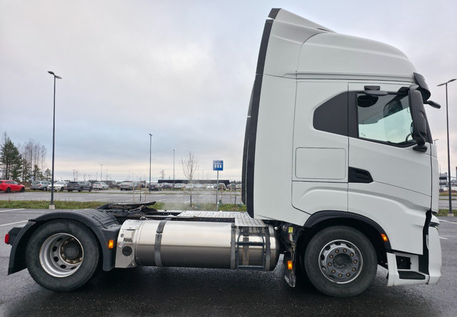 IvecoS-Way 460 4x2 LNG / LBG - Tractor truck: picture 5 IvecoS-Way 460 4x2 LNG / LBG - Tractor truck: picture 5