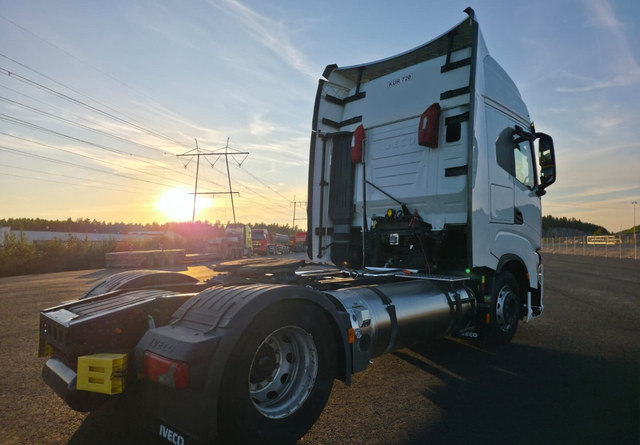 IvecoS-Way 460 4x2 LNG / LBG - Tractor truck: picture 4 IvecoS-Way 460 4x2 LNG / LBG - Tractor truck: picture 4