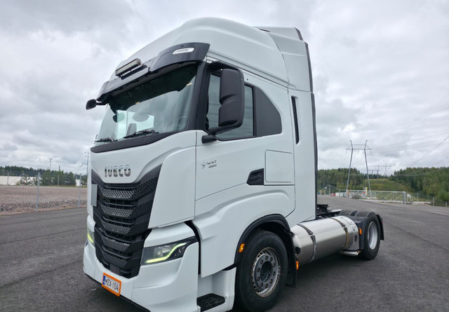 IvecoS-Way 460 4x2 LNG / LBG - Tractor truck: picture 1 IvecoS-Way 460 4x2 LNG / LBG - Tractor truck: picture 1