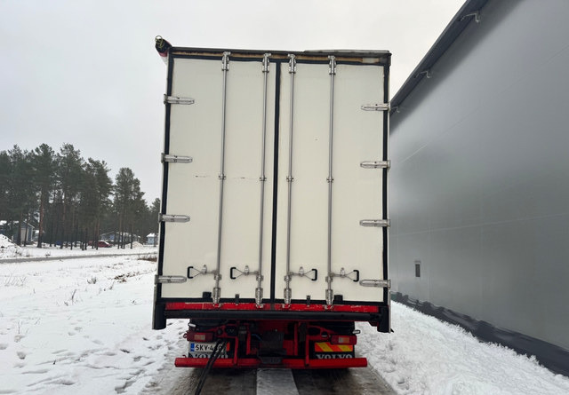 VolvoFH13 500 6x2 - Box truck: picture 4 VolvoFH13 500 6x2 - Box truck: picture 4