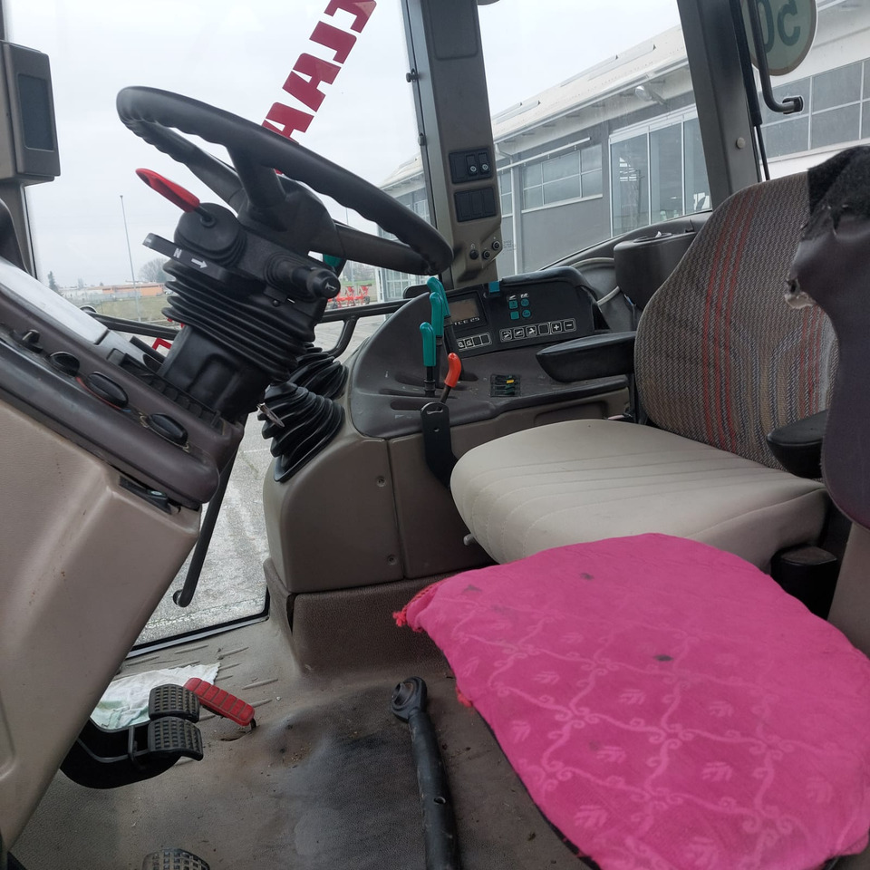 CLAAS ARES 836 RZ - Farm tractor: picture 2 CLAAS ARES 836 RZ - Farm tractor: picture 2