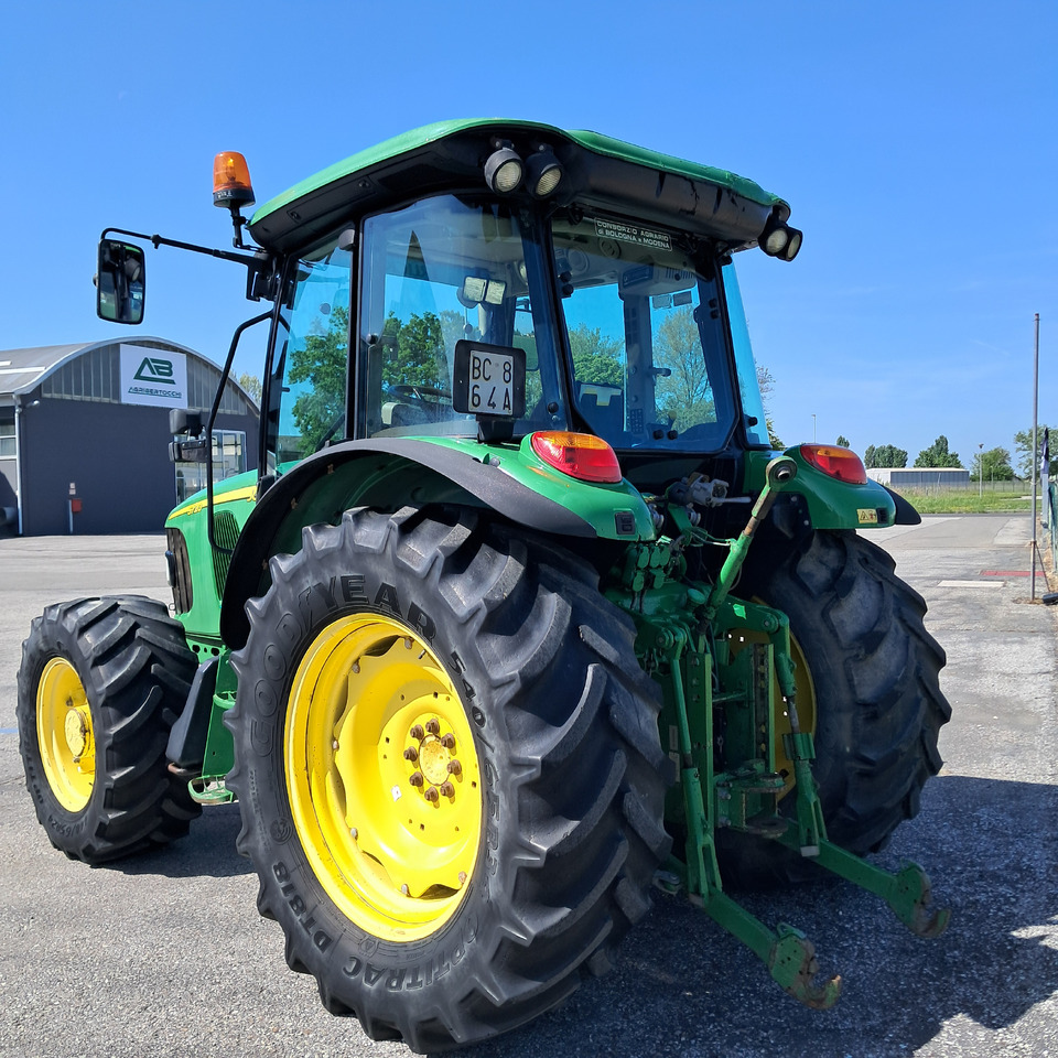 JOHN DEERE 5720 - Farm tractor: picture 3 JOHN DEERE 5720 - Farm tractor: picture 3