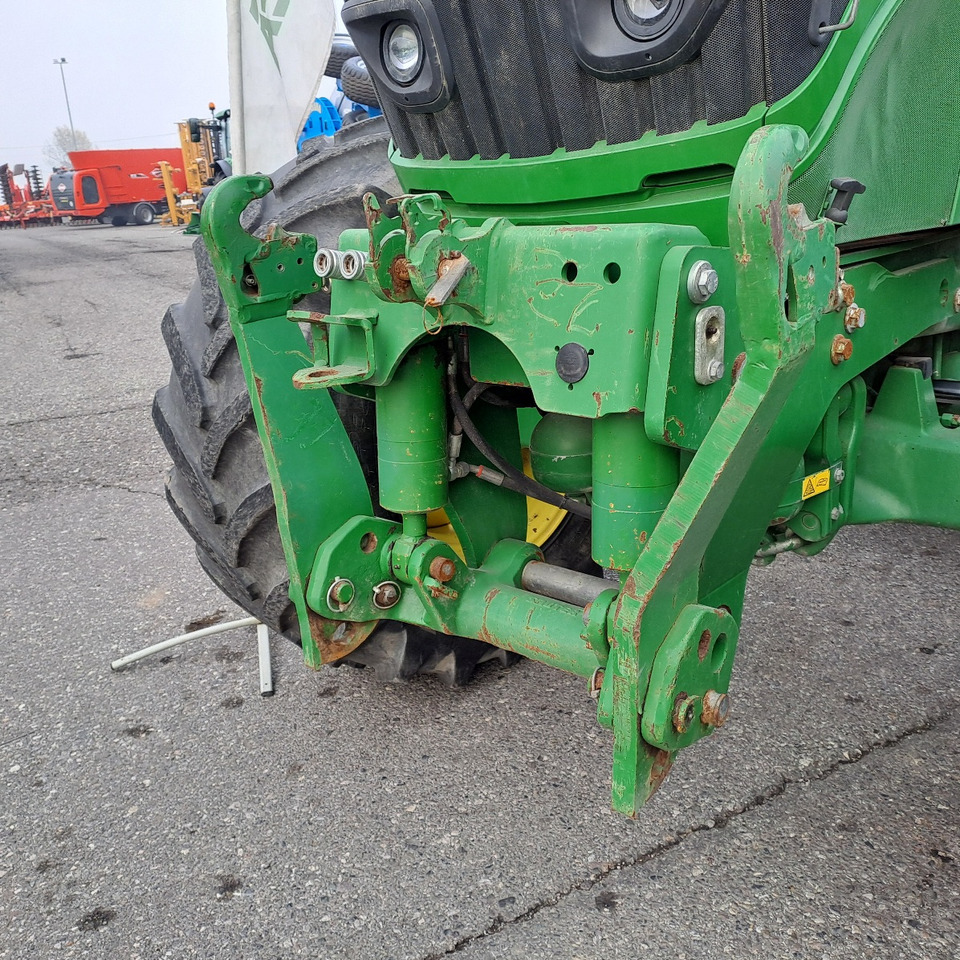 Farm tractor JOHN DEERE 6170R - ASTA AGRIBERTOCCHI: picture 9 Farm tractor JOHN DEERE 6170R - ASTA AGRIBERTOCCHI: picture 9