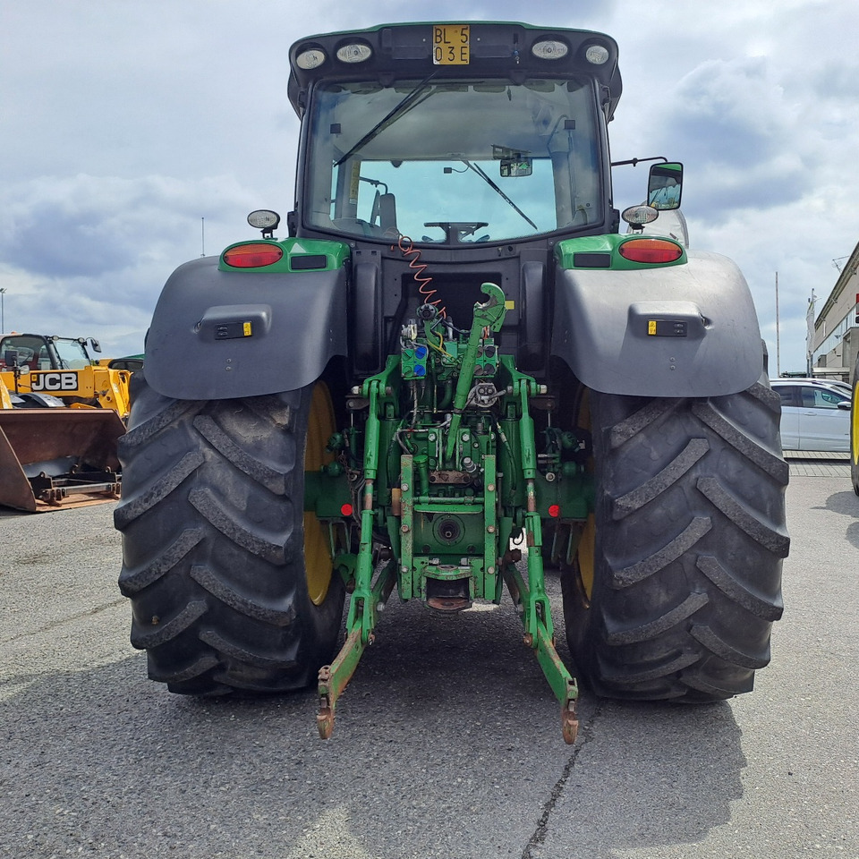 JOHN DEERE 6210R - Farm tractor: picture 4 JOHN DEERE 6210R - Farm tractor: picture 4
