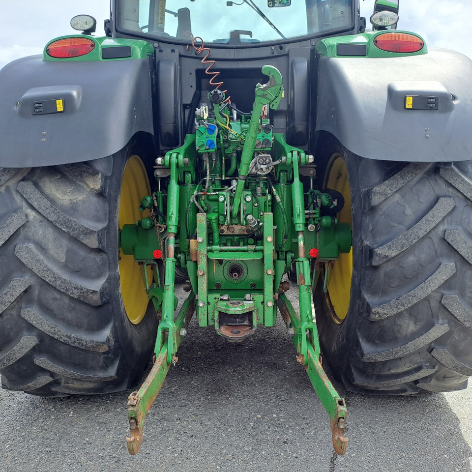JOHN DEERE 6210R - Farm tractor: picture 5 JOHN DEERE 6210R - Farm tractor: picture 5