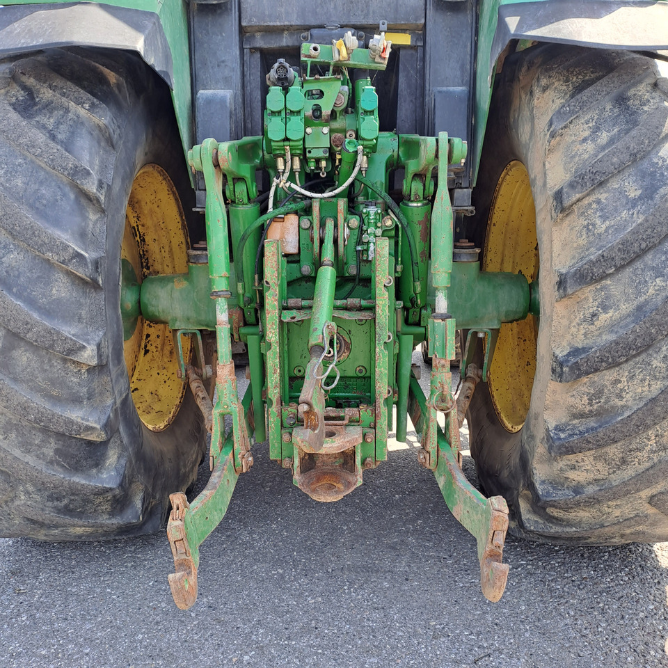 JOHN DEERE 6910 - Farm tractor: picture 4 JOHN DEERE 6910 - Farm tractor: picture 4