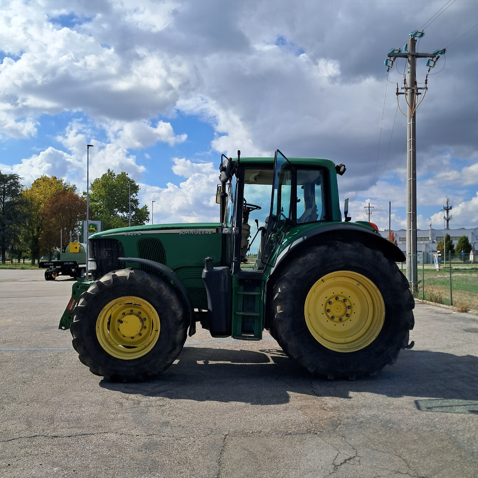 JOHN DEERE 6920S - Farm tractor: picture 2 JOHN DEERE 6920S - Farm tractor: picture 2