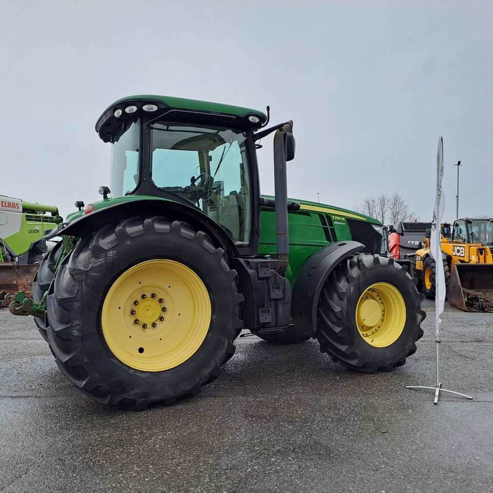 JOHN DEERE 7230R - Farm tractor: picture 2 JOHN DEERE 7230R - Farm tractor: picture 2