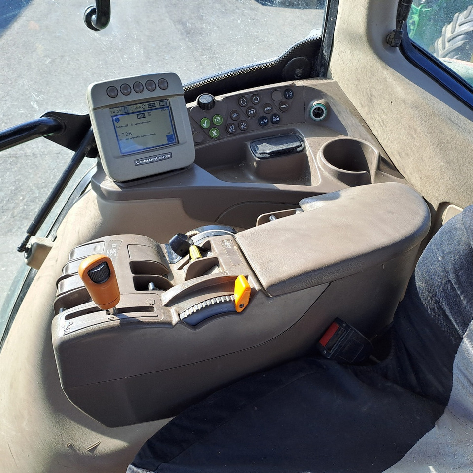 Farm tractor JOHN DEERE 7530 PREMIUM: picture 10 Farm tractor JOHN DEERE 7530 PREMIUM: picture 10