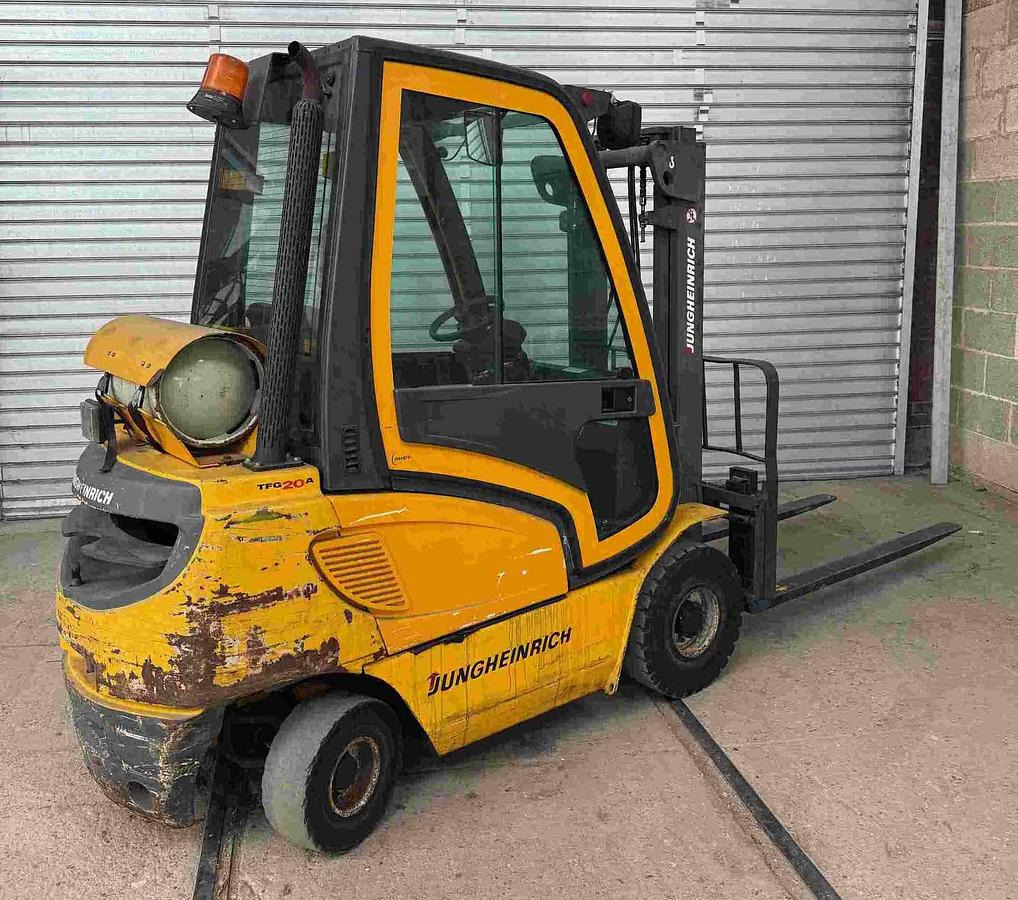 Gabelstapler JUNGHEINRICH, mit Gasantrieb - LPG forklift: picture 4 Gabelstapler JUNGHEINRICH, mit Gasantrieb - LPG forklift: picture 4