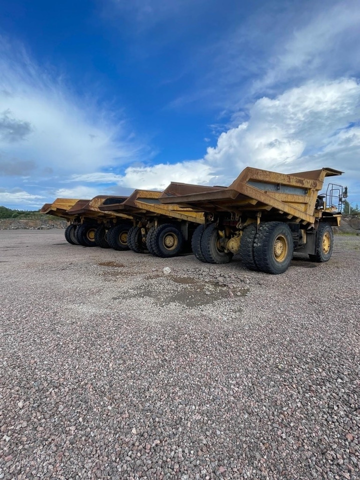 Komatsu HD 465-7E0, 2x HD 405-6, total 3 pcs - Rigid dumper/ Rock truck: picture 2 Komatsu HD 465-7E0, 2x HD 405-6, total 3 pcs - Rigid dumper/ Rock truck: picture 2