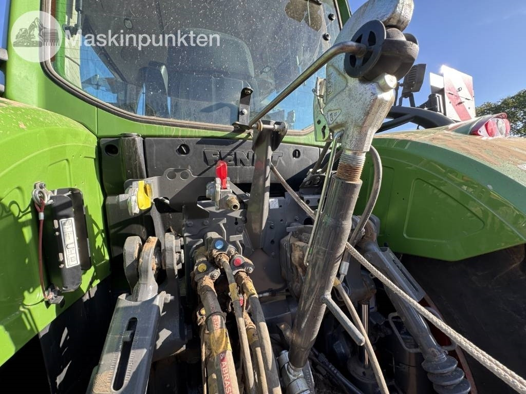 Farm tractor Fendt 724 Vario: picture 14