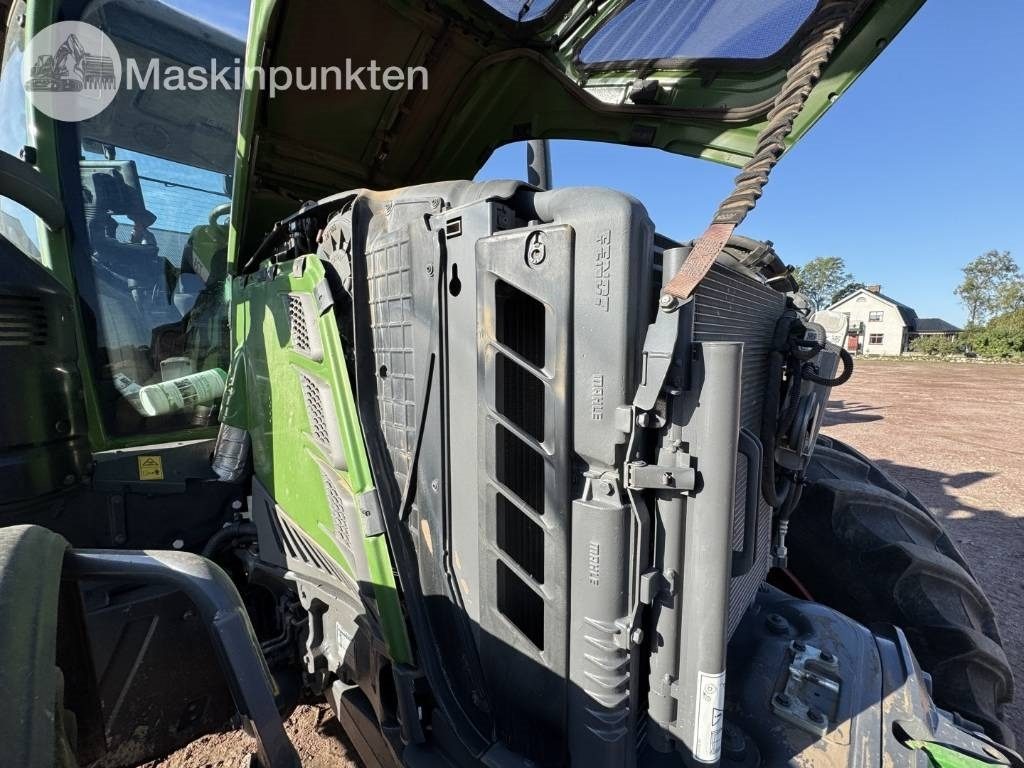 Farm tractor Fendt 724 Vario: picture 31