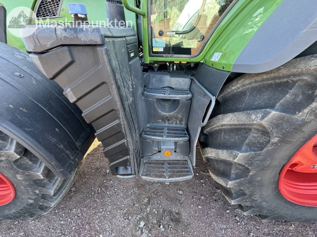 Farm tractor Fendt 724 Vario: picture 9