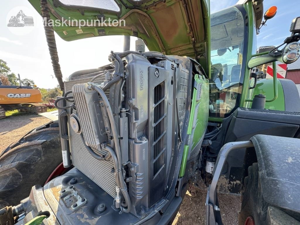 Farm tractor Fendt 724 Vario: picture 32