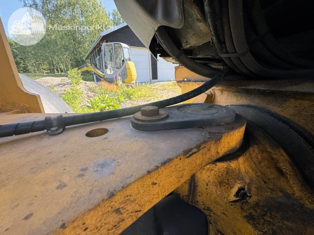 Wheel loader JCB 413 K: picture 15
