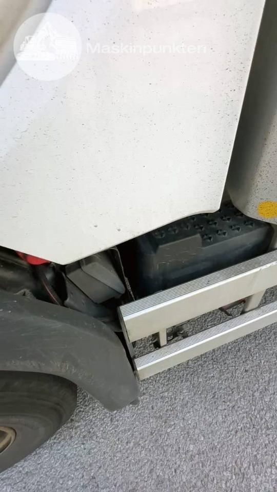 Box truck Scania R 520: picture 39