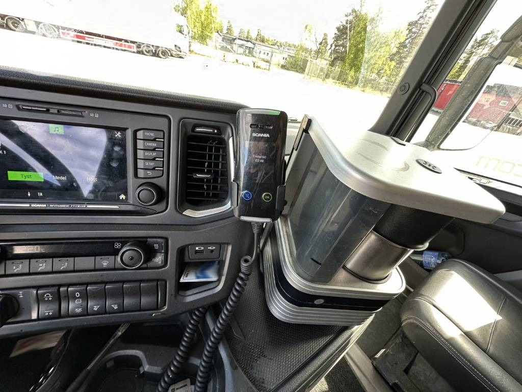 Box truck Scania R 520: picture 28