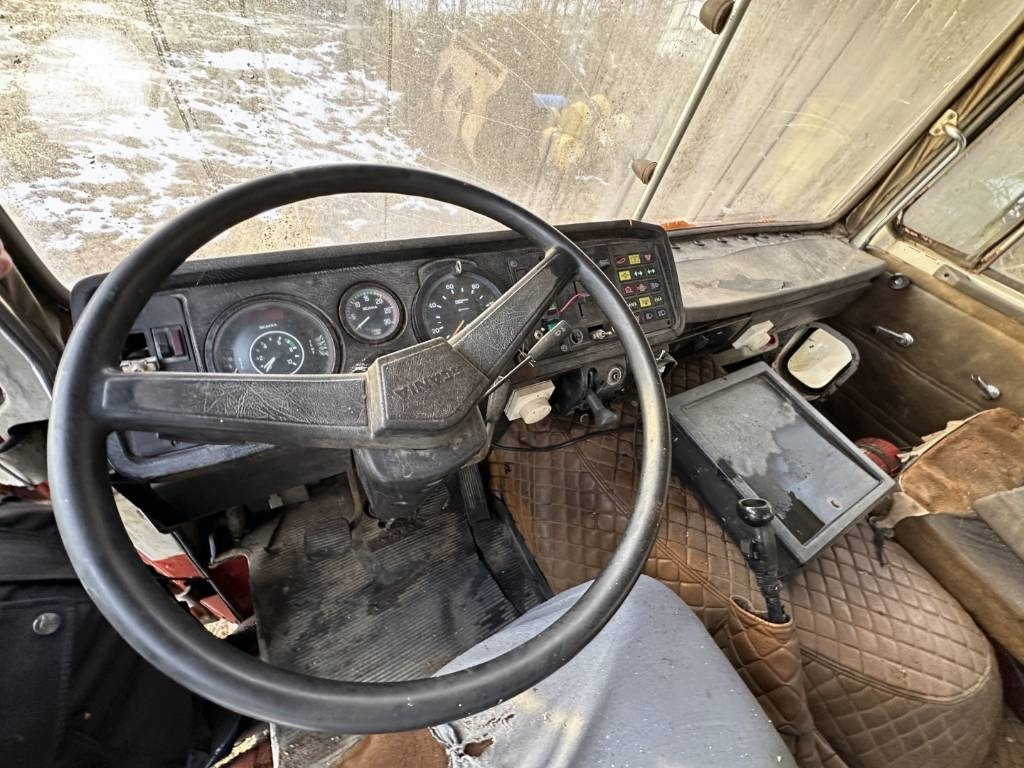 Logging truck Scania T 141: picture 20