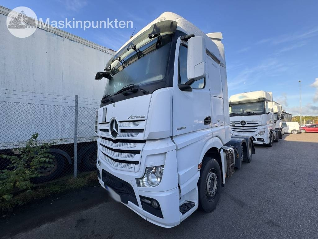 Mercedes-Benz Actros 963-4-D - Tractor truck: picture 1 Mercedes-Benz Actros 963-4-D - Tractor truck: picture 1