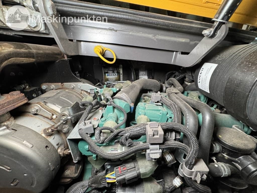 Mini excavator Volvo ECR 88 D: picture 48