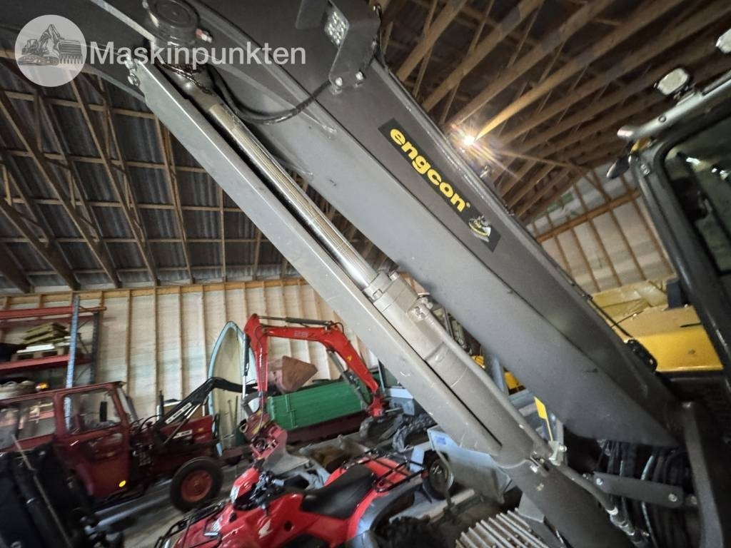 Mini excavator Volvo ECR 88 D: picture 37