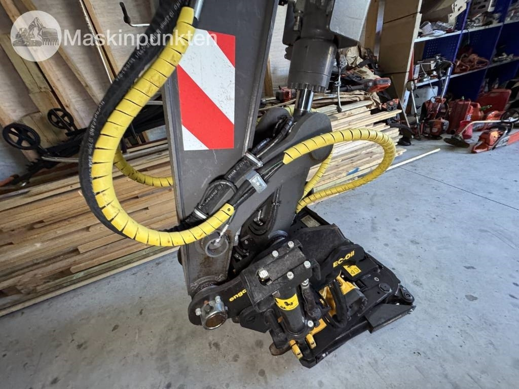 Mini excavator Volvo ECR 88 D: picture 26