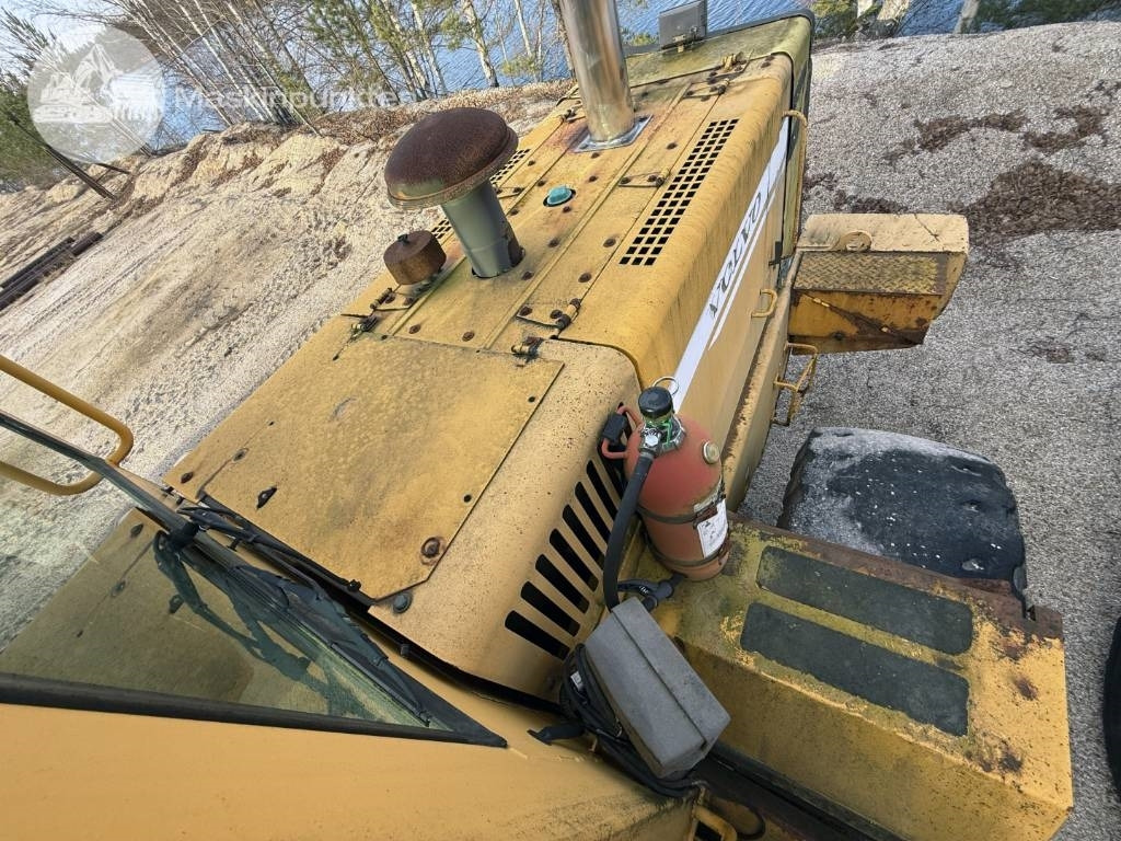 Wheel loader Volvo L 120 C: picture 21