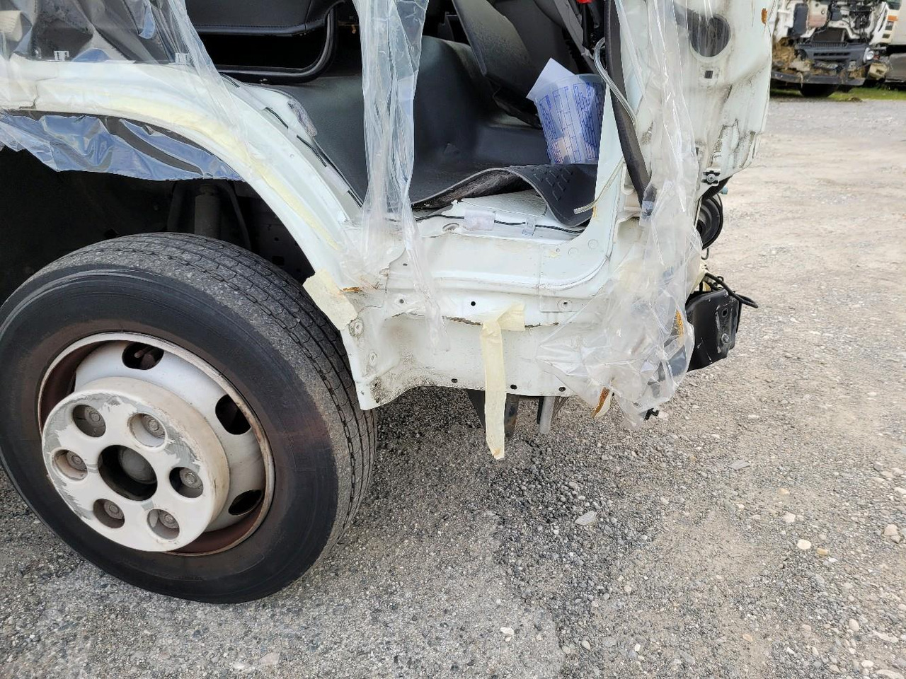 Box truck FUSO CANTER 7C15: picture 15