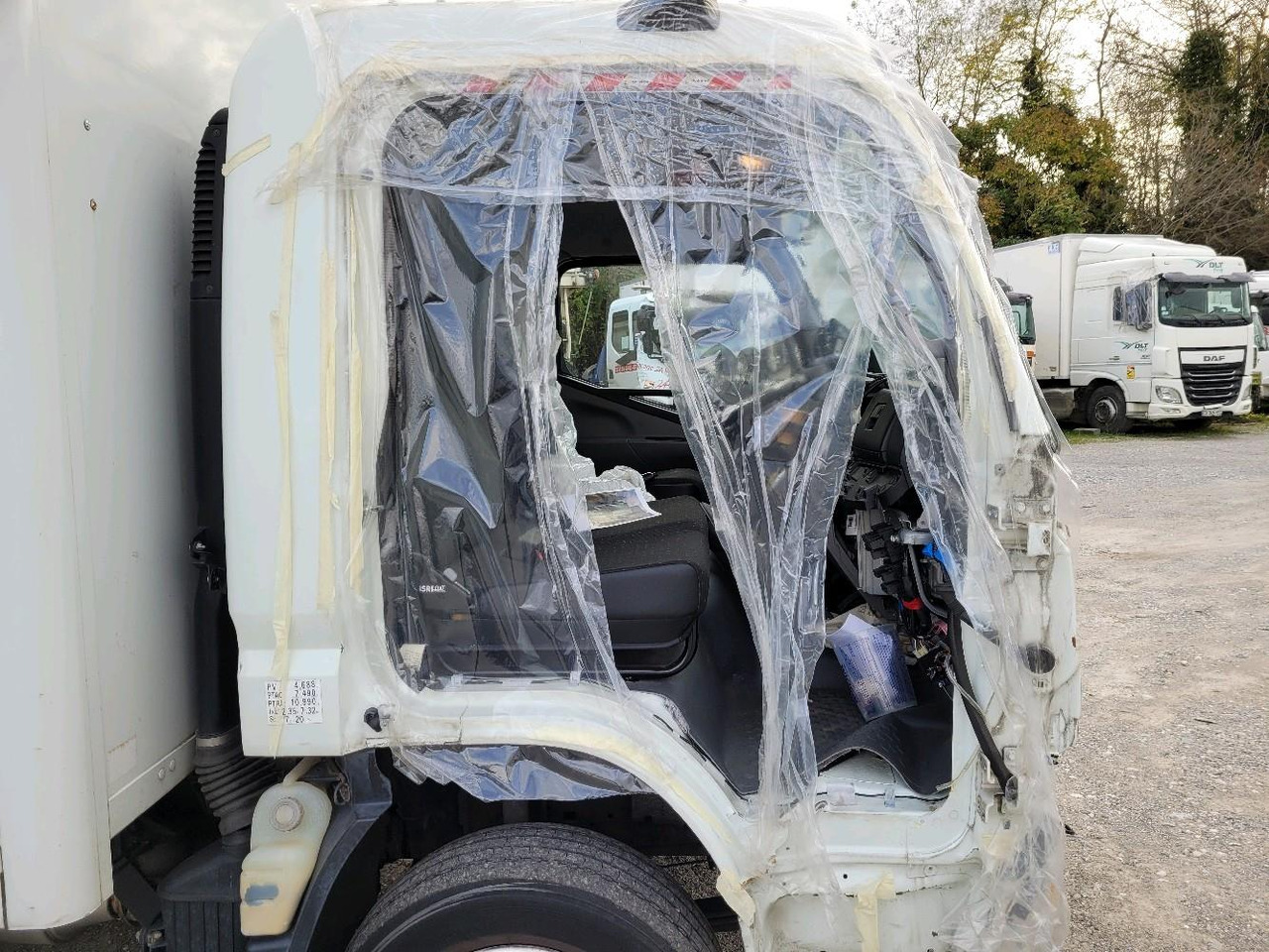 Box truck FUSO CANTER 7C15: picture 16