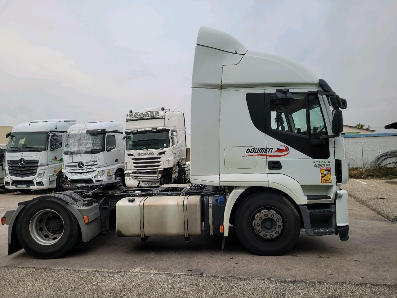 IVECO STRALIS 440S42 4X2 - Tractor truck: picture 3 IVECO STRALIS 440S42 4X2 - Tractor truck: picture 3