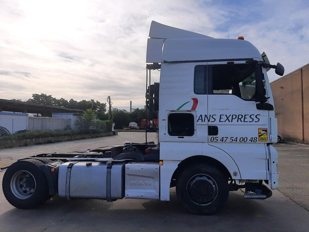 MN TGX 18.510 - Tractor truck: picture 3 MN TGX 18.510 - Tractor truck: picture 3