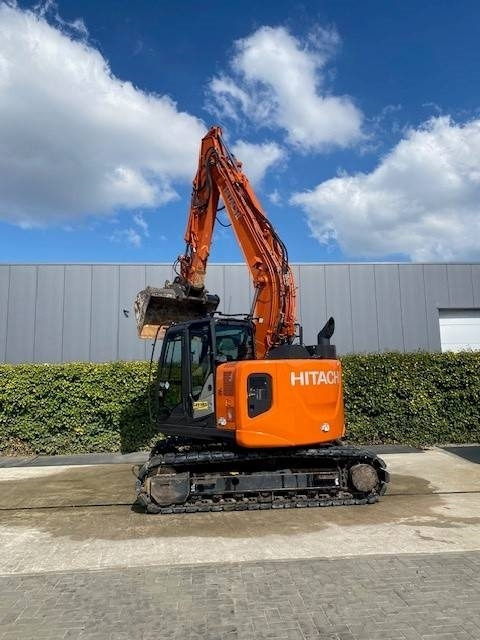 Hitachi 135US-6 - Crawler excavator: picture 2 Hitachi 135US-6 - Crawler excavator: picture 2
