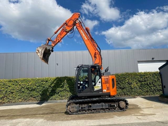 Hitachi 135US-6 - Crawler excavator: picture 5 Hitachi 135US-6 - Crawler excavator: picture 5