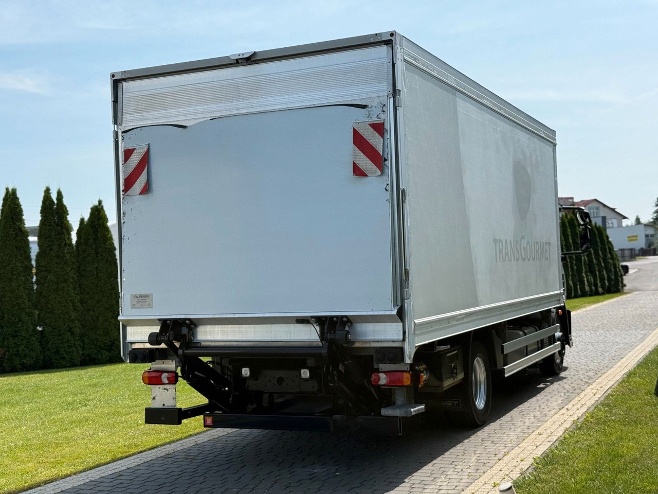 Refrigerator truck Iveco EUROCARGO 12T E22 CARRIER SUPRA 850 MT: picture 8