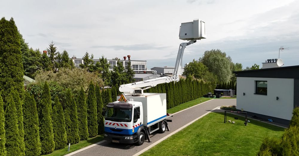 Renault MIDLUM 180 DCI 18 M WINDA FRANCE ELEVATEUR - Truck with aerial platform: picture 2 Renault MIDLUM 180 DCI 18 M WINDA FRANCE ELEVATEUR - Truck with aerial platform: picture 2