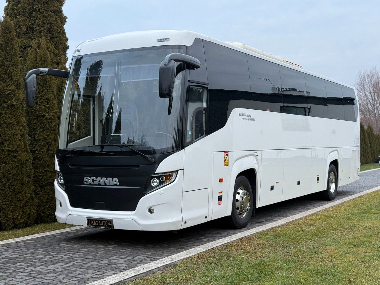 Scania TOURING HD - Coach: picture 1 Scania TOURING HD - Coach: picture 1