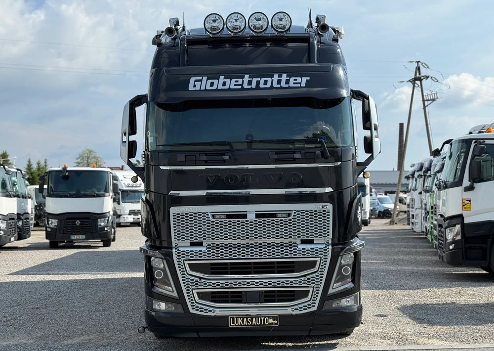 Volvo FH16 660 HP TANDEM 6x2 LIMITED EDITION - Curtain side truck: picture 2 Volvo FH16 660 HP TANDEM 6x2 LIMITED EDITION - Curtain side truck: picture 2