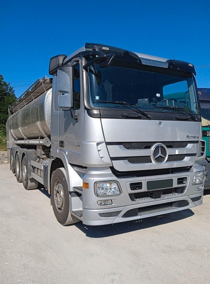 Mercedes-Benz ACTROS 3248 - Tanker truck: picture 1 Mercedes-Benz ACTROS 3248 - Tanker truck: picture 1