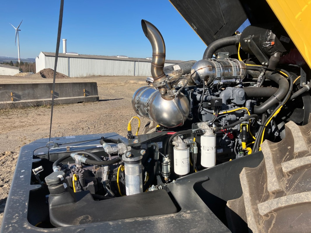 Compactor BOMAG DE BW 211 DH-5 Stage IV/TIER4f: picture 6