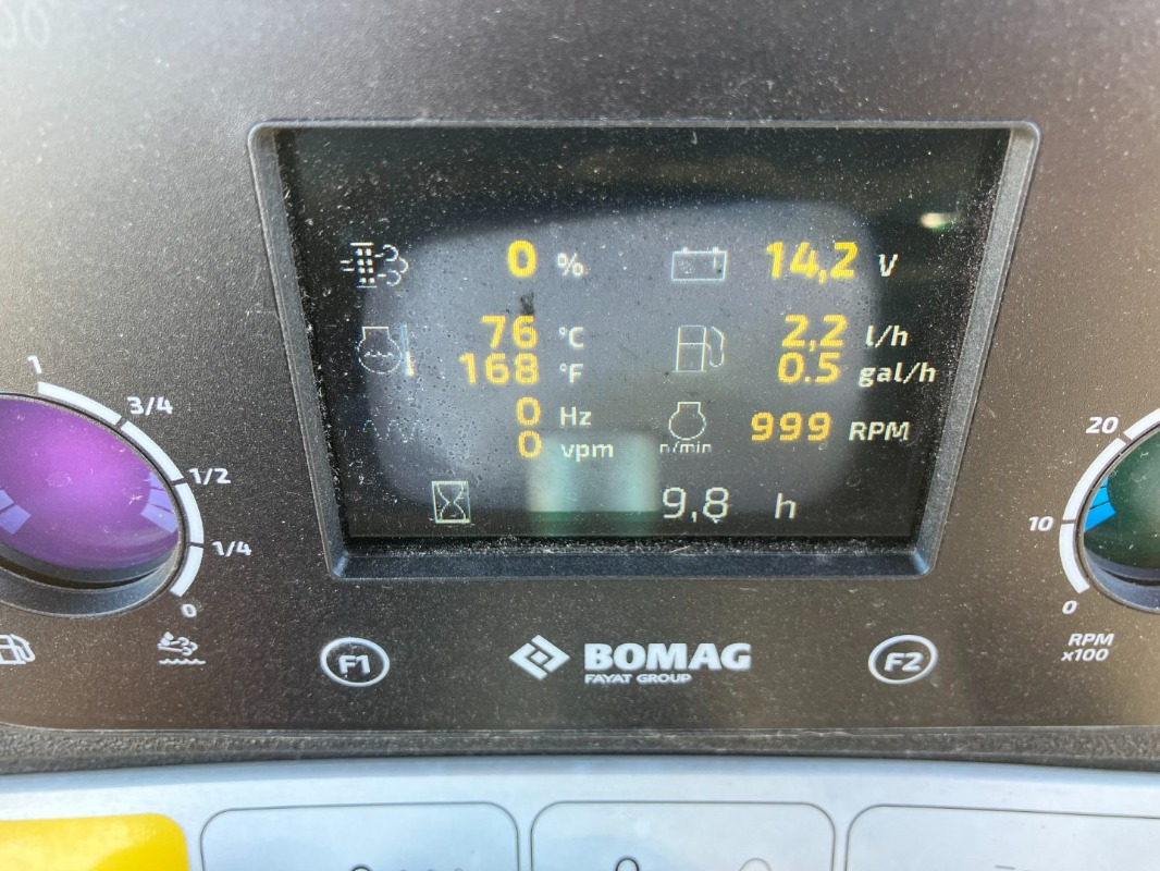 Compactor BOMAG DE BW 211 DH-5 Stage IV/TIER4f: picture 10