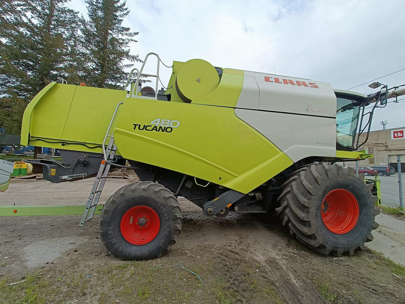 Claas Tucano 480 V750 - Combine harvester: picture 4 Claas Tucano 480 V750 - Combine harvester: picture 4