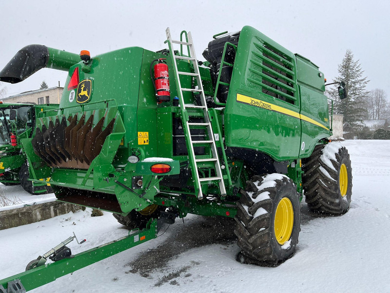 John Deere T660 - Combine harvester: picture 5 John Deere T660 - Combine harvester: picture 5