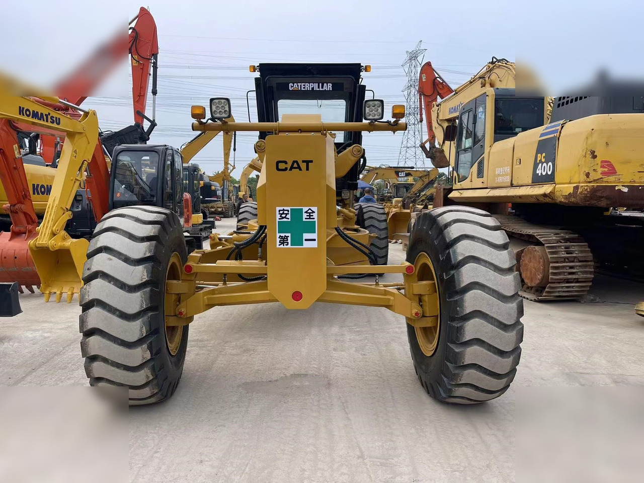 CATERPILLAR 140H - Grader: picture 4 CATERPILLAR 140H - Grader: picture 4