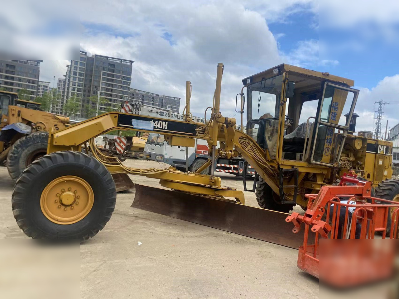 Grader CATERPILLAR 140H: picture 7